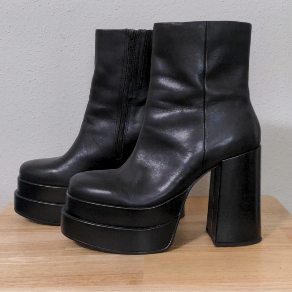 Steve Madden Cobra Black Genuine Leather Platform Boots sz 11 Goth Chunky Stack - Picture 3 of 10